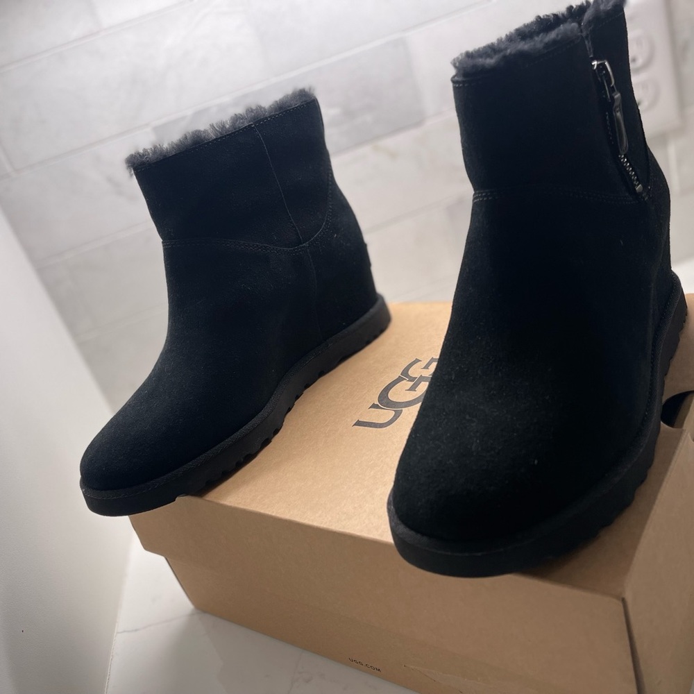 UGG Classic Femme Mini Boots Wedge - Black 9